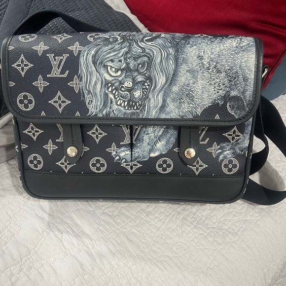 Louis Vuitton Other - Louis Vuitton Monogram Savane Messenger PM men’s bag